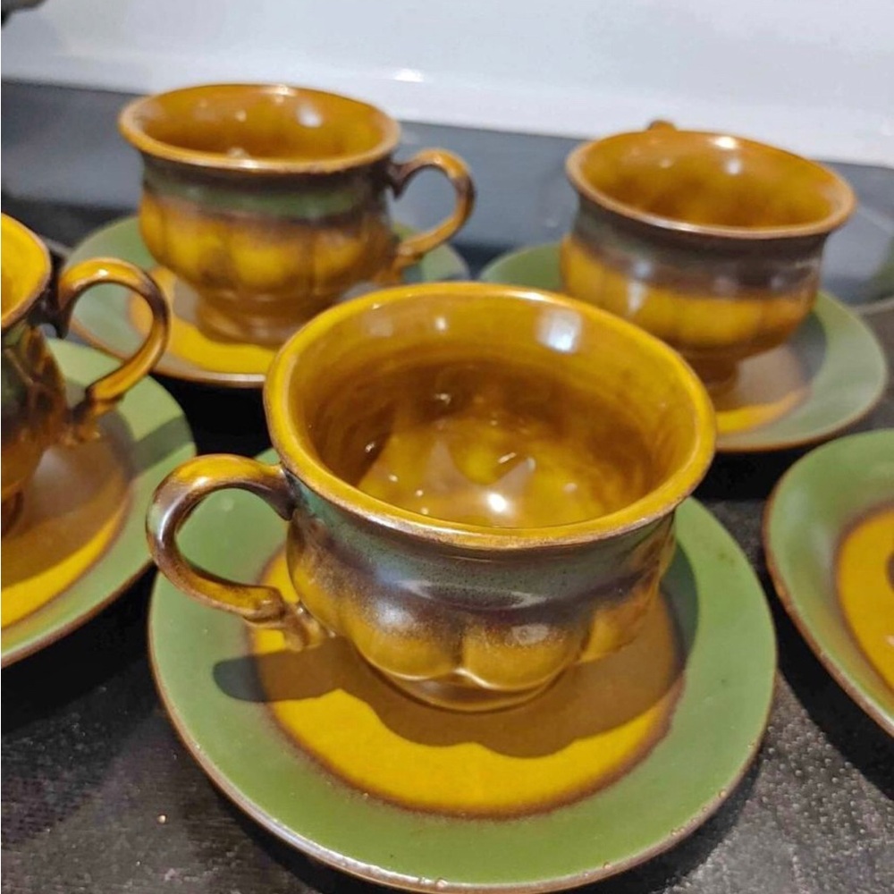 Vintage 1970s Green and Brown Mugs